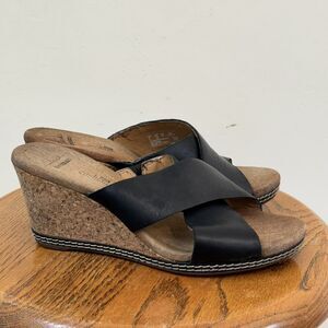 Clarks Collection Soft Cushion Black Wedge Sandal 6.5